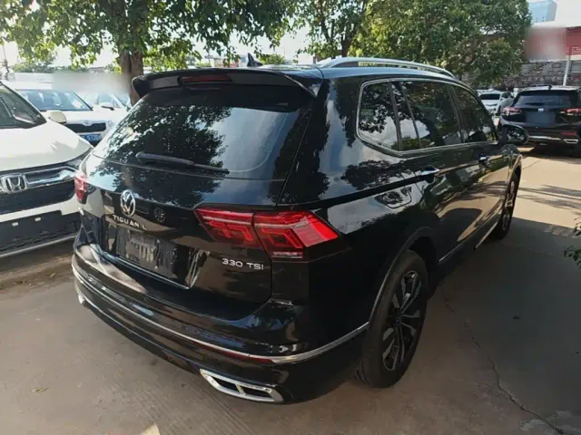 Volkswagen Tiguan L — Фото автомобиля 6