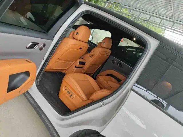 Li Auto i8 — Фото автомобиля 8