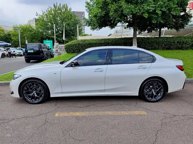 BMW 3 Series — Фото автомобиля 3