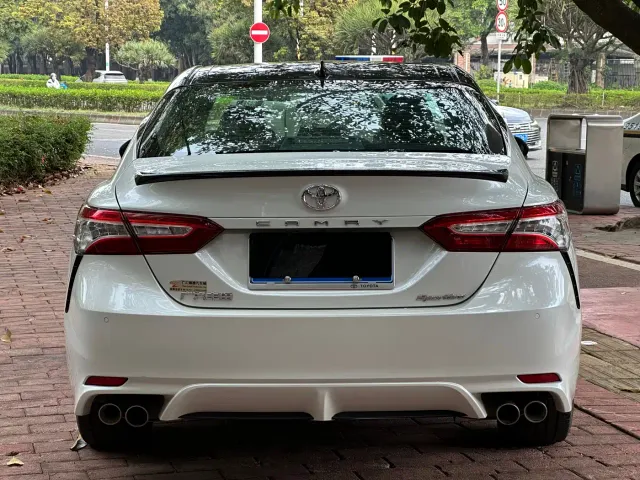 Toyota Camry — Фото автомобиля 3
