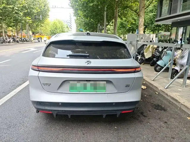 Nio ET5 Touring — Фото автомобиля 6