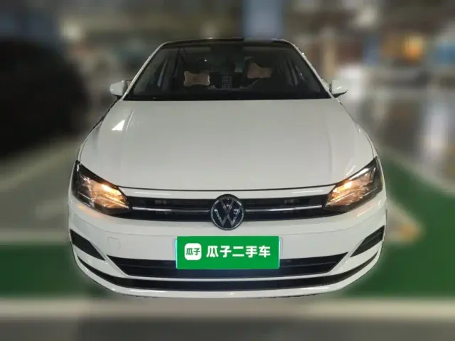 Volkswagen Polo — Фото автомобиля 2