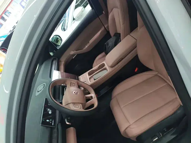Nio EC6 — Фото автомобиля 14