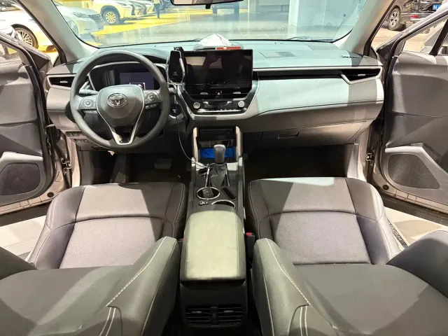 Toyota Frontlander — Фото автомобиля 7