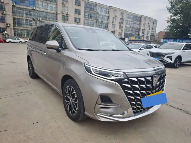Roewe iMAX8 — Фото автомобиля 3