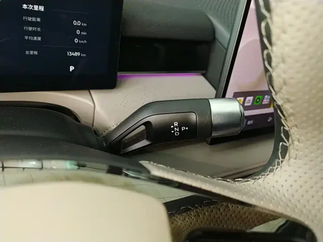 Geely Galaxy Xingyao 8 — Фото автомобиля 13
