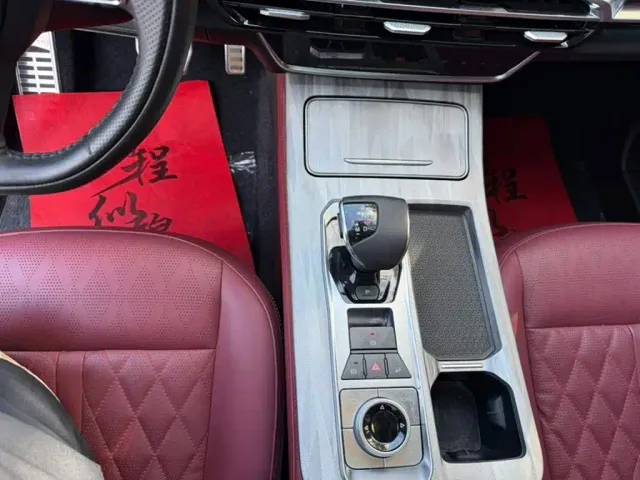 Jetour X70 Plus — Фото автомобиля 10