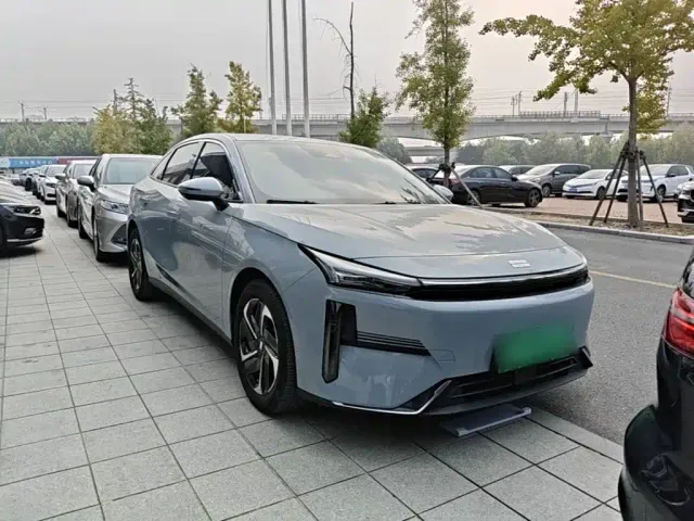 Geely Galaxy L6 — Фото автомобиля 3