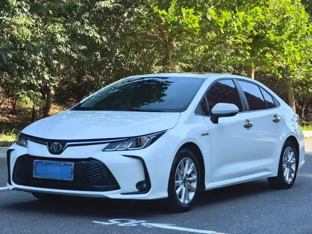 Фотография автомобиля — Toyota Corolla