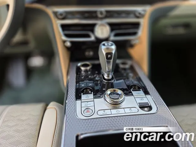 Bentley Flying Spur 4th Gen — Фото автомобиля 12