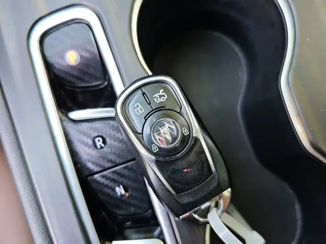 Buick Regal — Фото автомобиля 8
