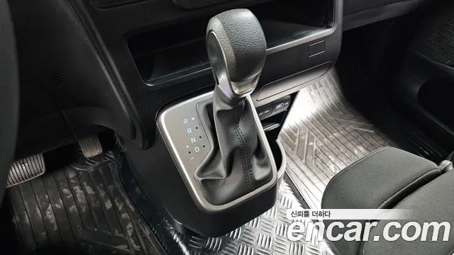 Hyundai Staria — Фото автомобиля 12