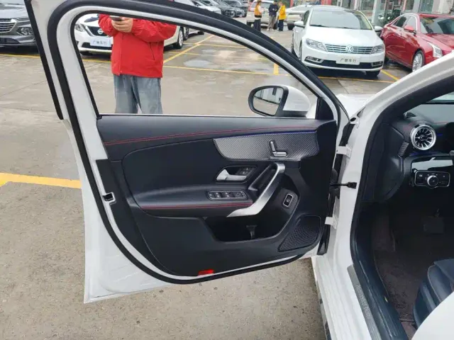 Mercedes-Benz A-Class — Фото автомобиля 7