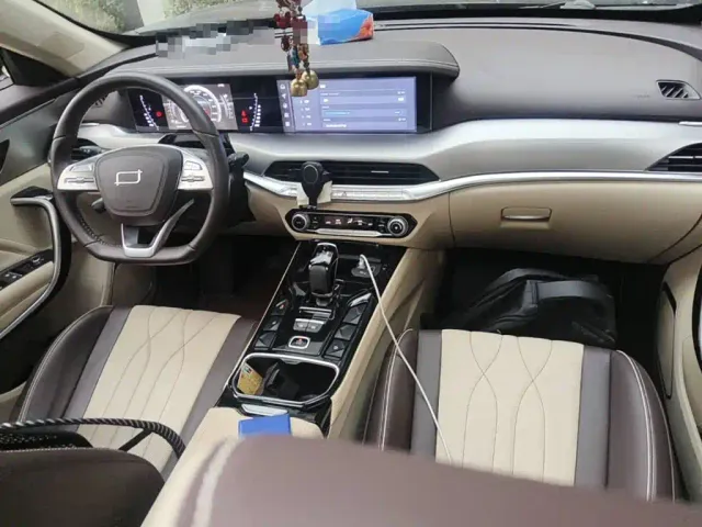 Besturn Bestune T77 2023 1.5T Automatic Luxury — Фото автомобиля 11