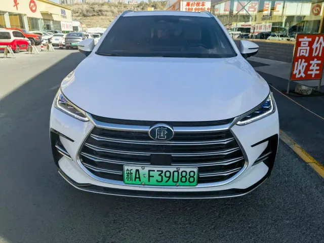 BYD Tang — Фото автомобиля 2