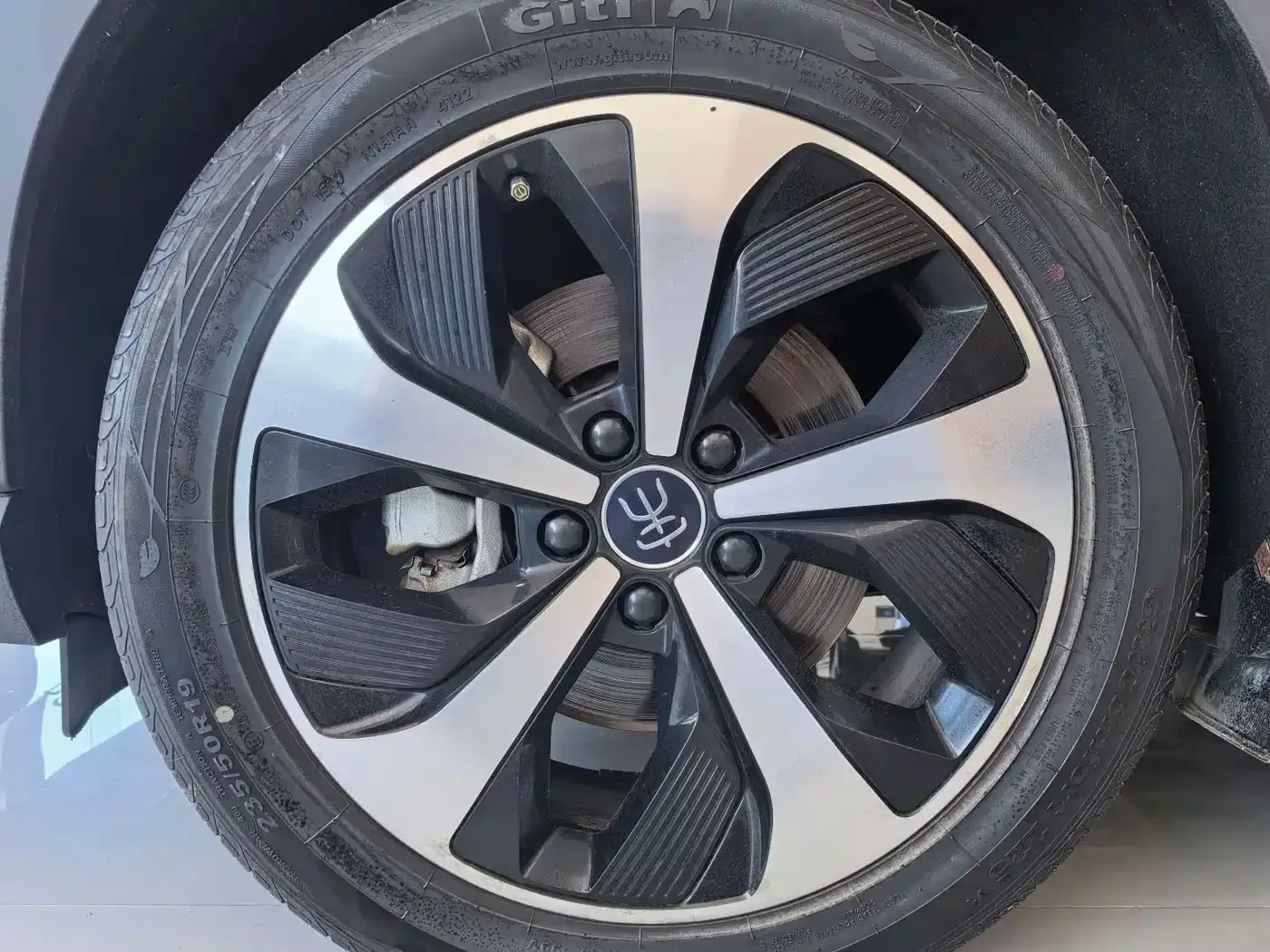 BYD Song PLUS PHEV 2021 DM-i 100KM AWD Flagship PLUS — Фото автомобиля 13