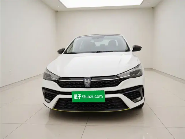 Roewe i5 — Фото автомобиля 23