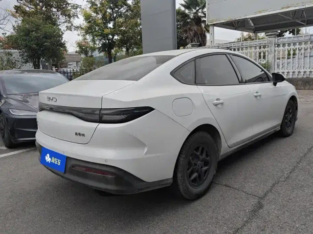 BYD Seal 05 DM-i — Фото автомобиля 3