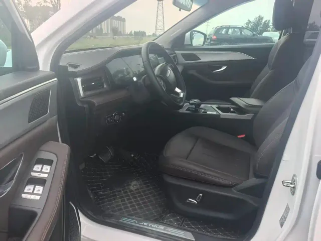 Jetour X90 Plus — Фото автомобиля 7