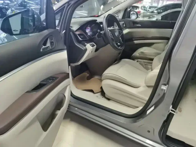 Buick Buick GL8 2022 Land Business Class 652T Luxury — Фото автомобиля 12