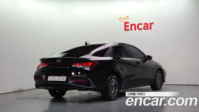 Hyundai Avante — Фото автомобиля 2