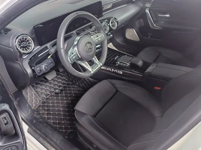 Mercedes-Benz A-Class — Фото автомобиля 3