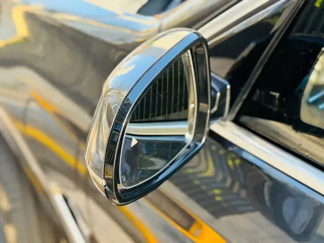 BMW iX3 — Фото автомобиля 7