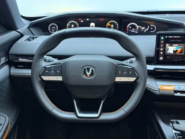 Changan Changan UNI-V iDD 2023 ZhiDian iDD 1.5T 113km Smart Fun Edition — Фото автомобиля 12