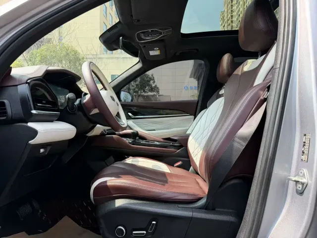 Geely Xingyue L — Фото автомобиля 8