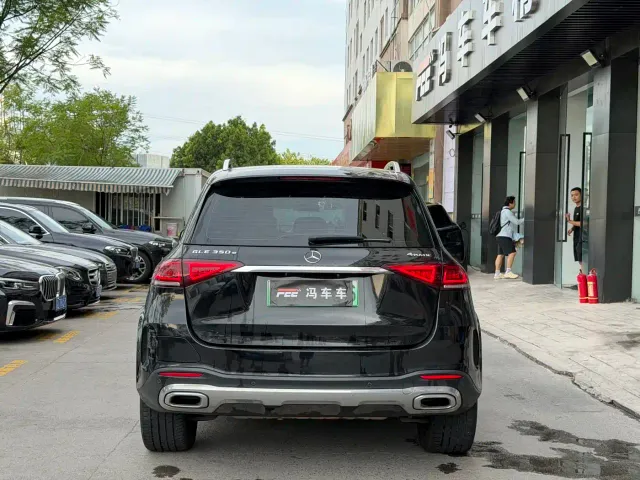 Mercedes-Benz GLE-Class — Фото автомобиля 13