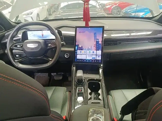 Geely Boyue — Фото автомобиля 9