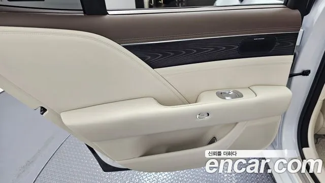 Genesis G90 Бензин 3.5 турбо AWD — Фото автомобиля 4