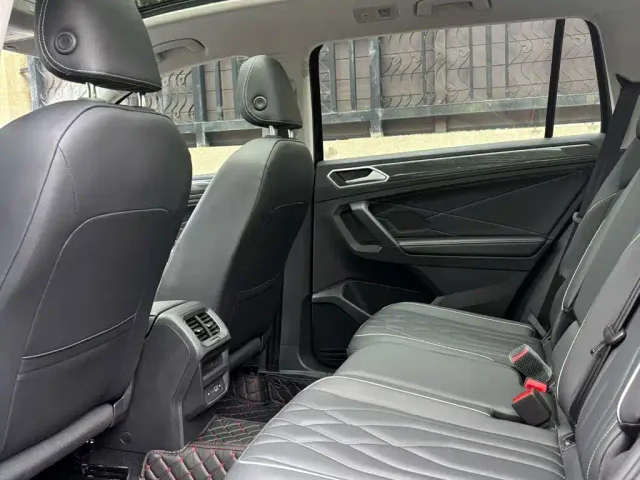 Volkswagen Tiguan L — Фото автомобиля 8