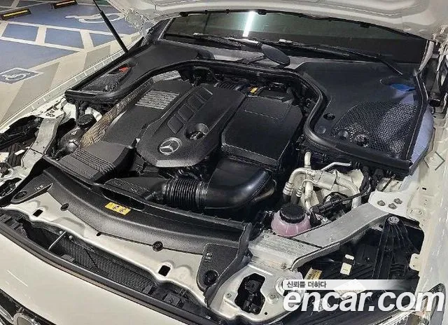 Mercedes-Benz E-Class — Фото автомобиля 19