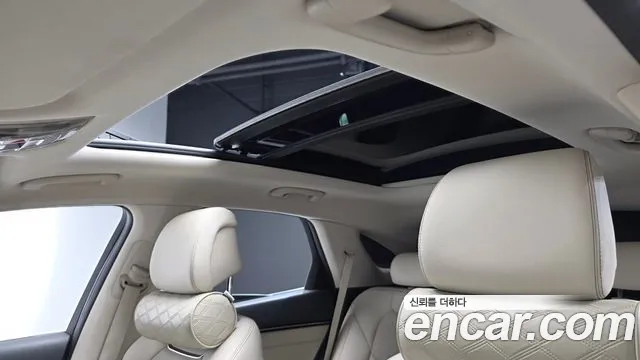 Genesis GV70 — Фото автомобиля 23