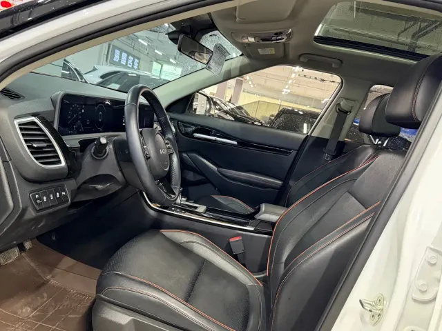 Kia Seltos — Фото автомобиля 3