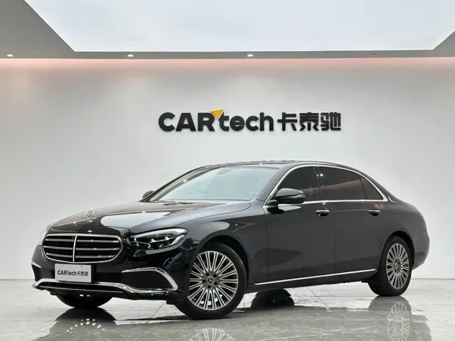 Фотография автомобиля — Mercedes-Benz E-Class