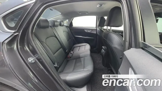 Kia K3 Новый K3 2 поколение — Фото автомобиля 19