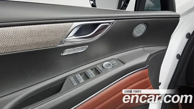 Genesis GV80 — Фото автомобиля 28