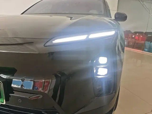 Nio EC6 — Фото автомобиля 23
