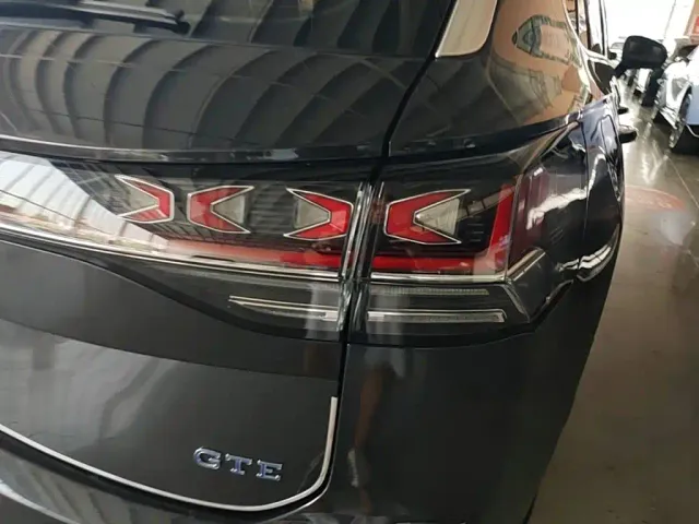 Volkswagen Tayron GTE Plug-in Hybrid — Фото автомобиля 7