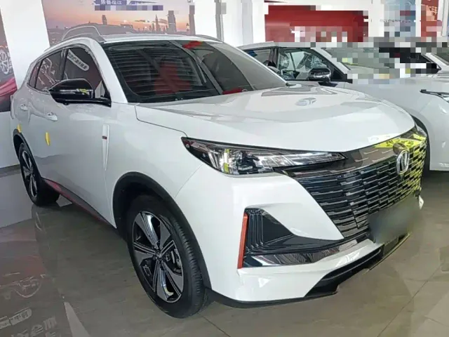Changan CS55 Plus — Фото автомобиля 3