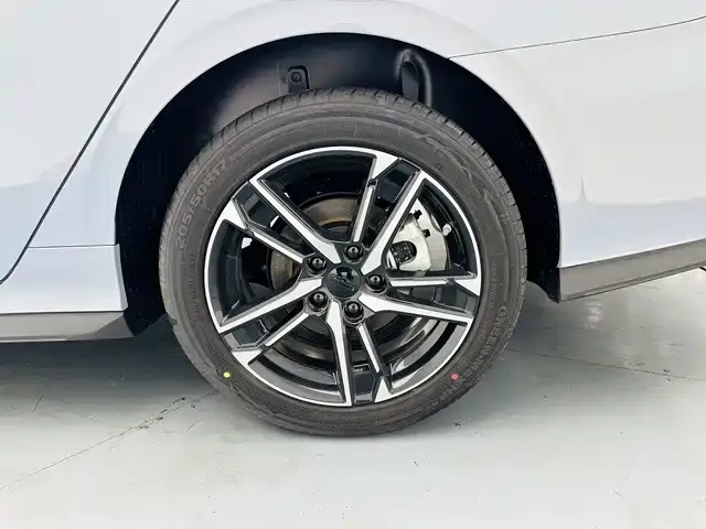 Geely Binrui — Фото автомобиля 7