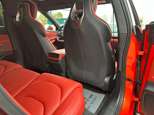 Xiaomi SU7 — Фото автомобиля 23