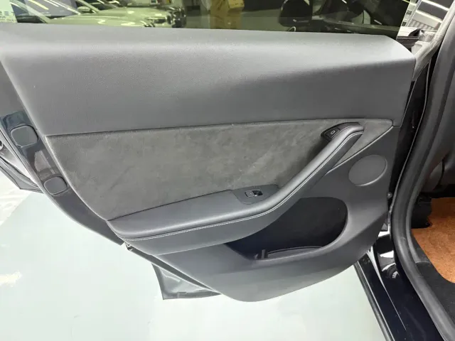 Tesla Model Y — Фото автомобиля 15