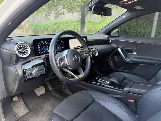 Mercedes-Benz A-Class — Фото автомобиля 3