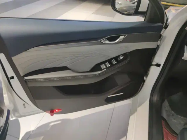 Geely Xingrui — Фото автомобиля 7