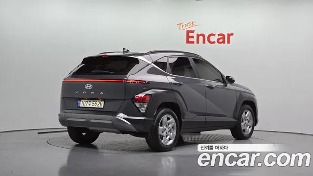 Hyundai Kona — Фото автомобиля 2