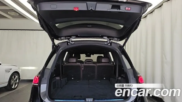Mercedes-Benz GLS-Class — Фото автомобиля 27