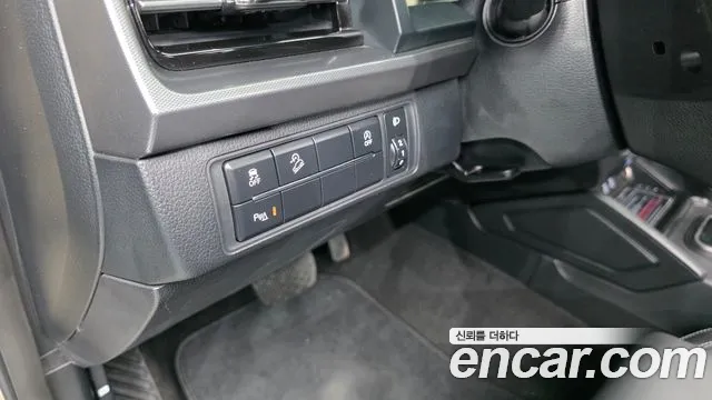 KG_Mobility_Ssangyong Rexton Новый Rexton Sport Khan Дизель 2.2 4WD — Фото автомобиля 15